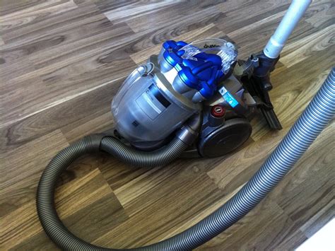 dyson vacuum cleaners troubleshooting dc25